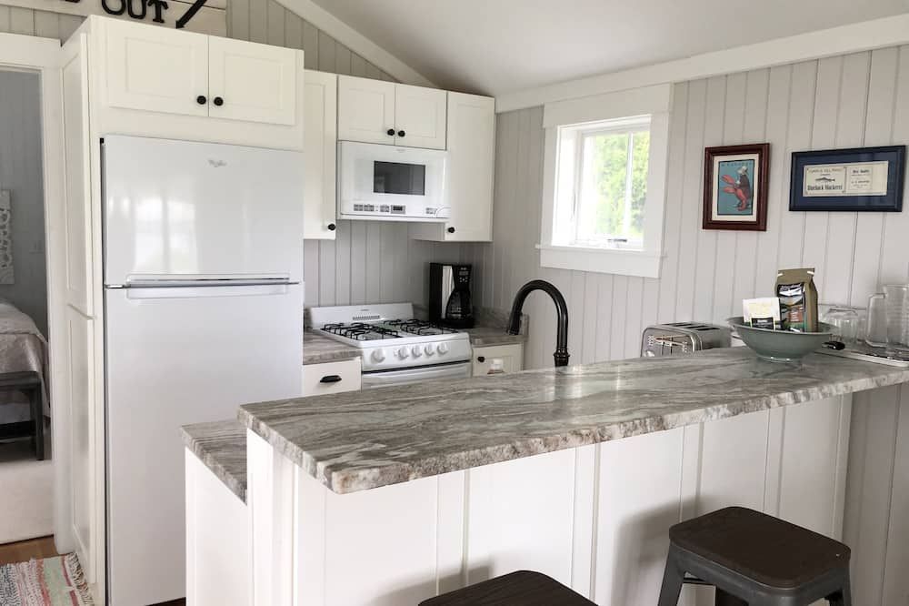 The Nugget- Perfect 1 bedroom cottage. Across from Mackerel Cove, Johnson Field. - Bailey Island - Cucina