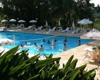 馬修牧場旅館 - 塞拉內格拉 - 賽拉 尼格拉 - 游泳池
