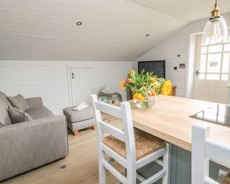 Deer Lodge - Blackburn - Dining room