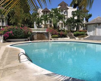 Sky Castles - Ocho Rios - Havuz