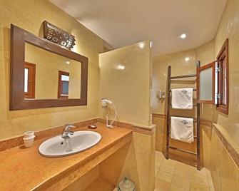Riad Dar L'oussia & Spa - Essaouira - Bathroom