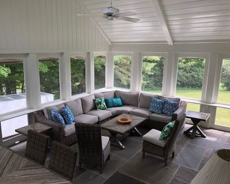 5 Bedroom Home with Views of Quechee - Hartford - Sala de estar
