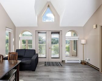 Complexe Le 60 - Piedmont - Living room