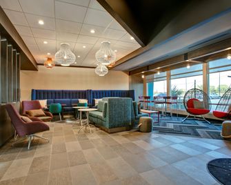 Tru by Hilton Grand Prairie Dallas - Grand Prairie - Lounge