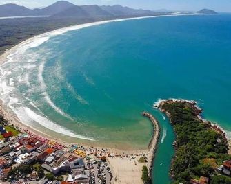 Nômades Riverside - Adventure Hostels & Coworking - Florianopolis - Beach