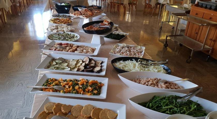 Hotel Jolanda - بيلاريا-يغيا مارينا - بوفيه