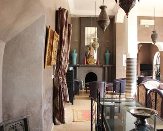 Traditional riad, house staff, the art of living of Morocco. - Oulad Barrehil - Restaurante