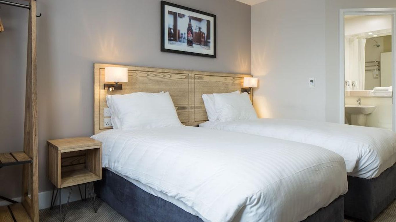 Ravens Cliff Marstons Inns