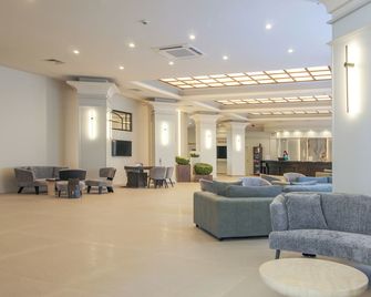Grifid Hotel Bolero & Aquapark - גולדן סאנדס - לובי