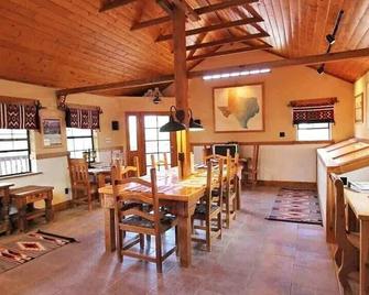 Big Bend Lodging at Ten Bits Ranch | Room #6 (Texas Hattery) - Terlingua - Dining room