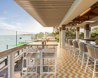 Three Waters Resort and Marina, Islamorada, a Tribute Portfolio Hotel Resort - Islamorada - Restaurant
