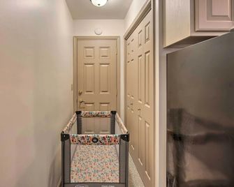 Cozy Garden Room in Welsh Mountain Suite - New Holland - Chodba