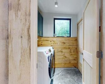 Hideaway House - Hope - Flur
