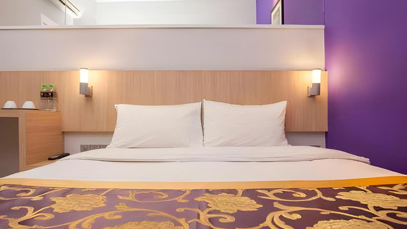 Orange Premier Hotel Taman Segar