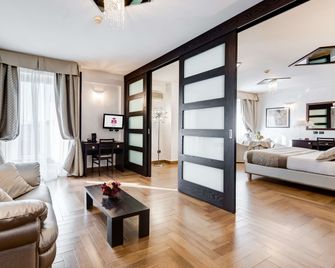 Best Western Hotel Rocca - Cassino - Wohnzimmer