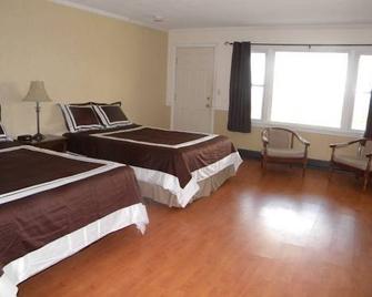 Whitcomb Summit Retreat - Florida - Bedroom
