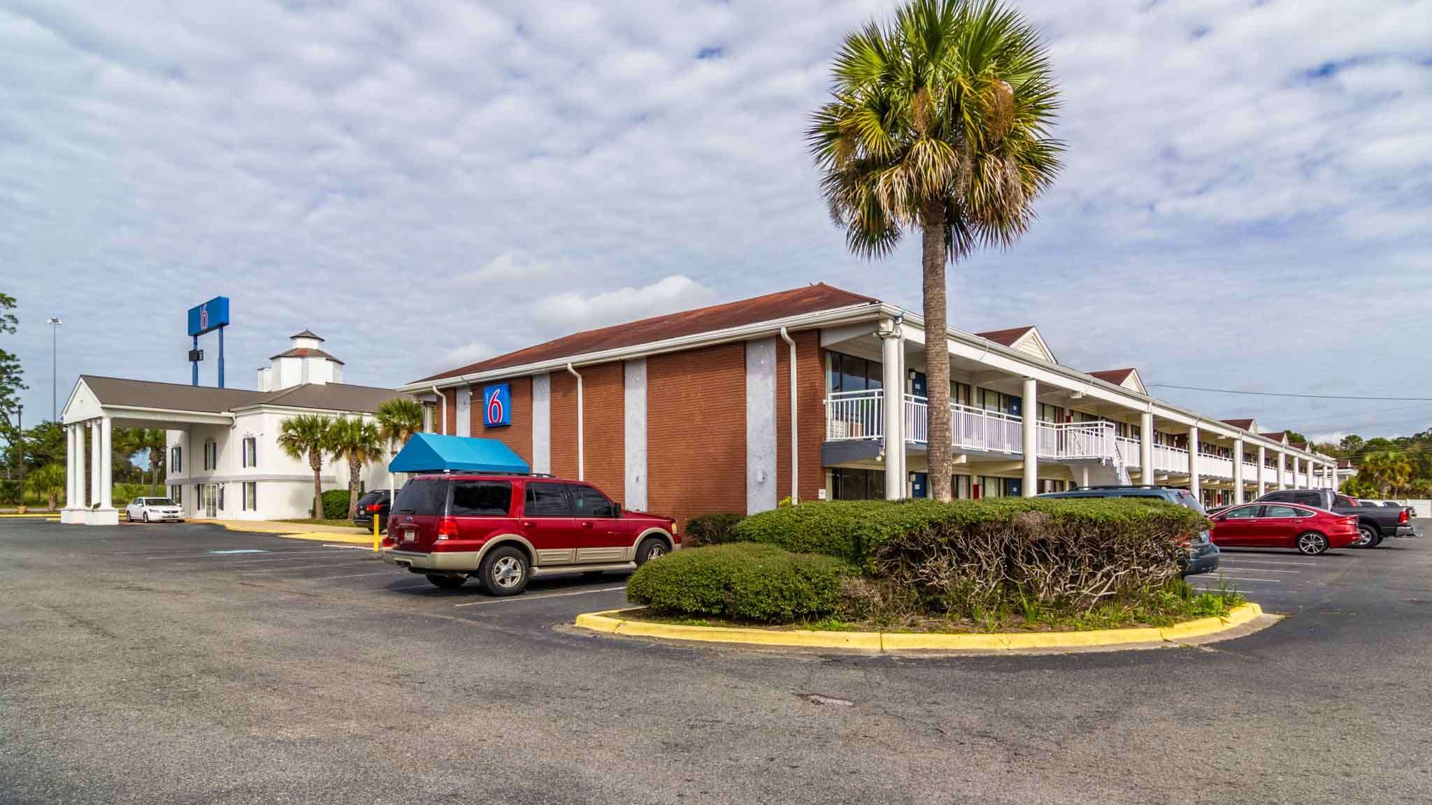 Motel 6 Brunswick Ga 56 6 9 Brunswick Hotel Deals Reviews Kayak