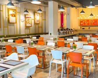 Zuri Express Mangga Dua - ג'קרטה - מסעדה