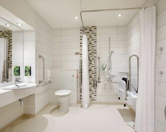 Premier Inn Camberley - Camberley - Bad