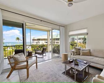 Crescent Point Beach Retreat - George Town