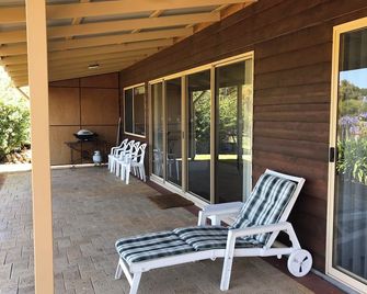 Cedar Cottage inlet frontage - midway between Denmark townsite and Ocean Beach - Denmark - Patio