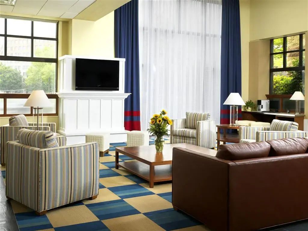 Four Points by Sheraton Philadelphia Airport - פילדלפיה - סלון