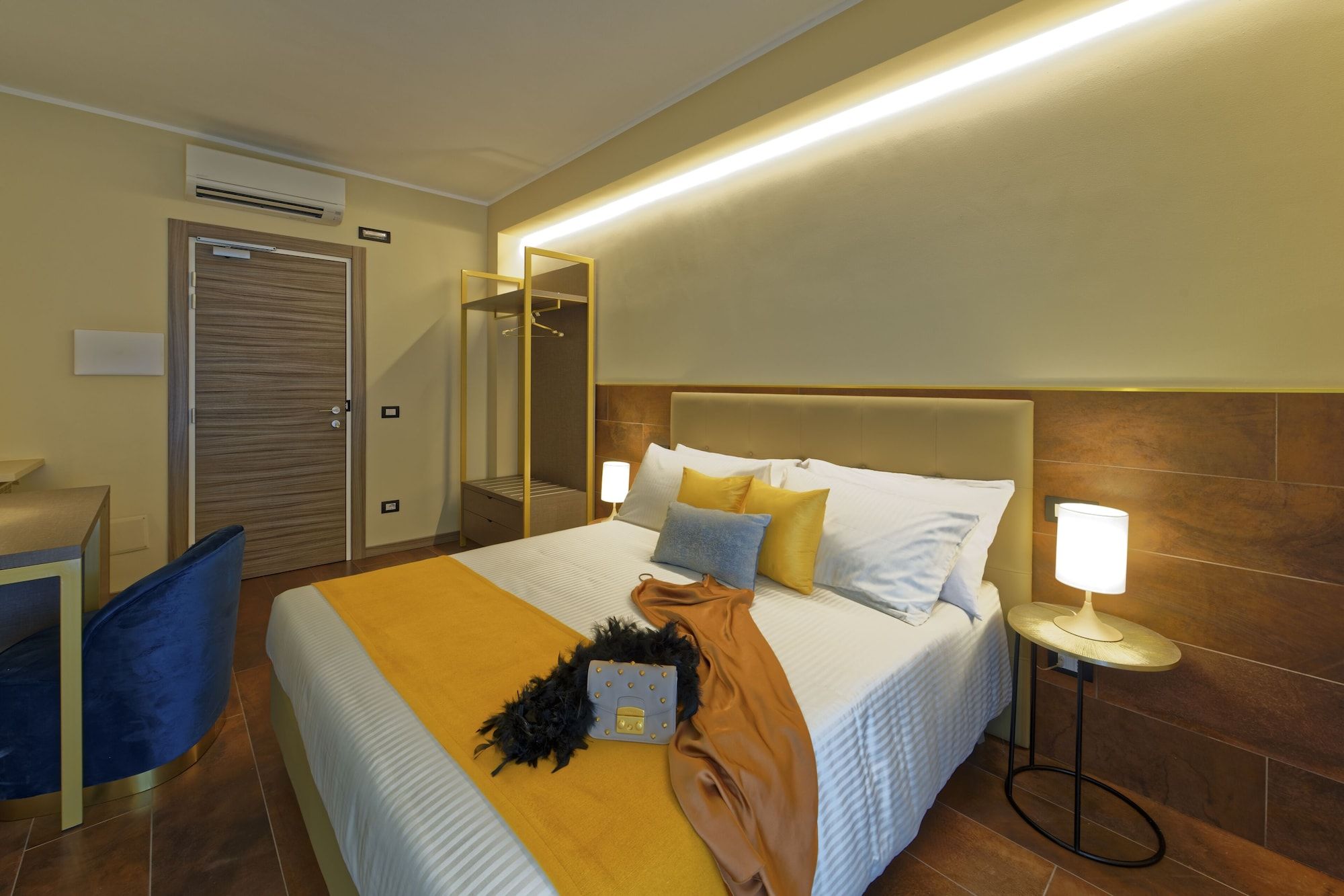 Red Ribbon - מילאנו - חדר שינה