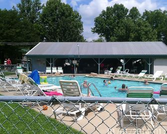 Appalachian Campsites - Bernville - Basen