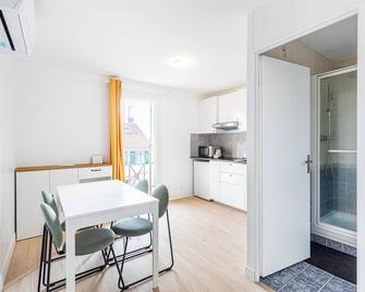 GuestReady - Comfort and Calm - Neuilly-Plaisance - Salle à manger
