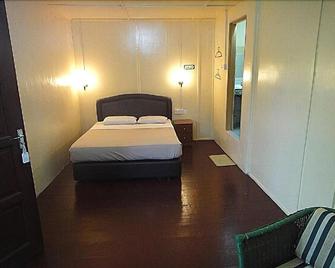 Holiday View Inn Taman Negara - Kuala Tahan - Bedroom