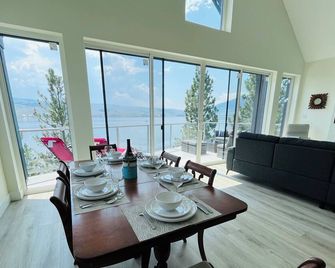 New Custom Waterfront House at Nicola Lake near Merritt, Kamloops & Quilchena - Merritt - Essbereich