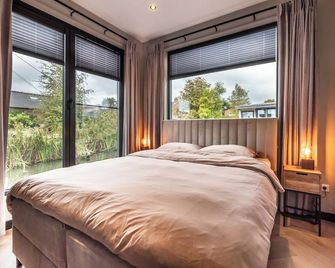 Luxury Watervilla Near Amsterdam And Schiphol - Aalsmeer - Bedroom