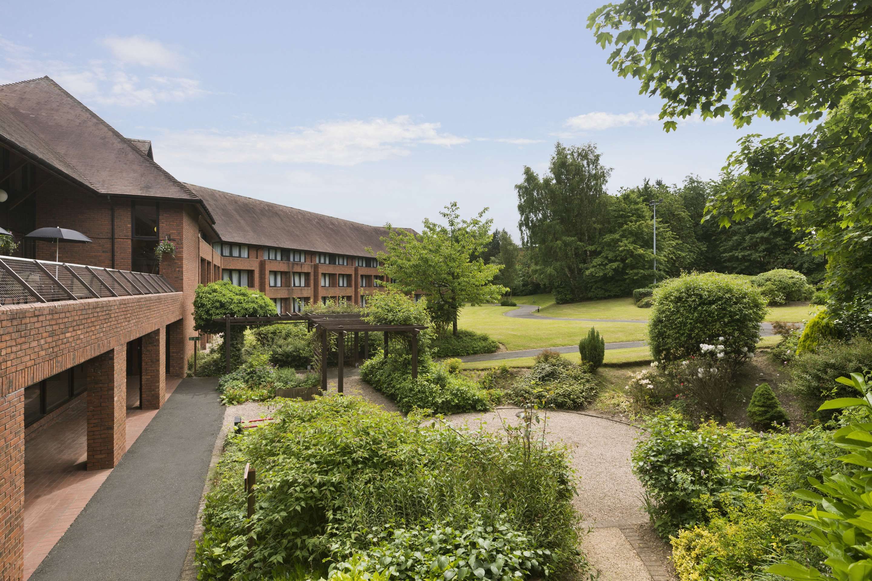 Ramada by Wyndham Telford Ironbridge - טלפורד - שירותי מקום האירוח