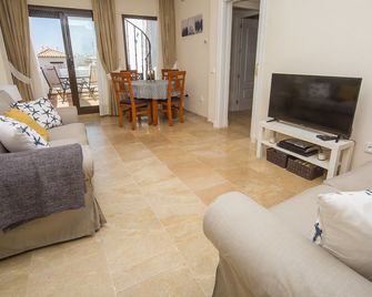 Fuentes Duquesa C2 21 - Manilva - Sala de estar