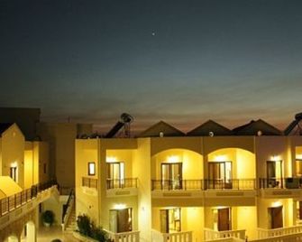 Sandy Suites - Darátsos - Gebouw