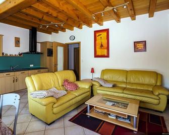 Gîte Alisier au Suppendorf - Breitenbach - Sala de estar
