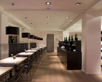 Pearl Design Hotel - Frankfurt City - Fráncfort - Bar