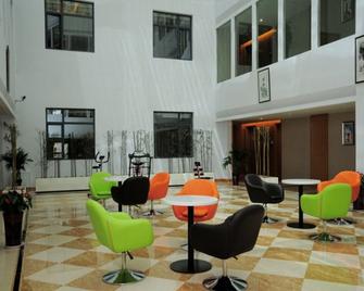 Greentree Inn Shandong Taian Feicheng Xincheng Road Business Hotel - Tai'an - Patio