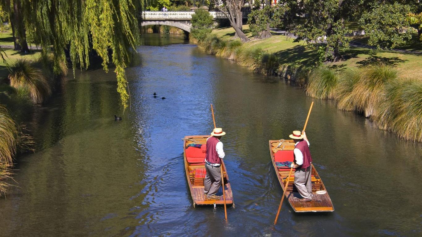 Avon City Backpackers