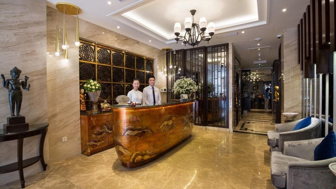 جولدن لوتس بوتيك هوتل