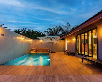 The Neenlawat Riverside Resort & Spa - Tha Kham