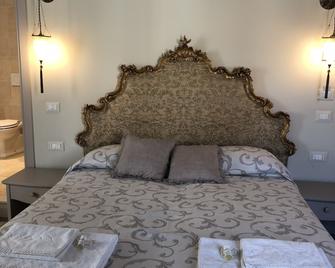 Guest House Ca' dell'Angelo - Venice - Bedroom