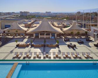 صلالة جاردنز رزيدنسز - صلالة - حوض السباحة