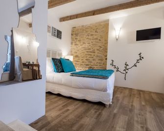 Hôtel L'instant Sévigné - Grignan - Спальня