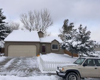 Breathtaking, Updated 3 Br/2 Ba Home Near Cherry Creek & Quincy Reservoirs - Centennial - Building