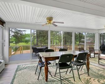 The Cardinals Nest Close In - Irmo - Dining room