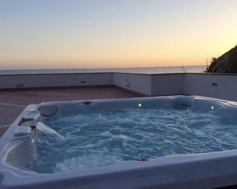 Hotel Cava Dell'Isola - Forio