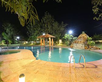 Mermaid Resort - Kelambakkam - Mahabalipuram - Pool