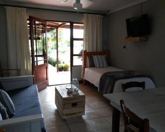 African Sun Guest House - George - Bedroom
