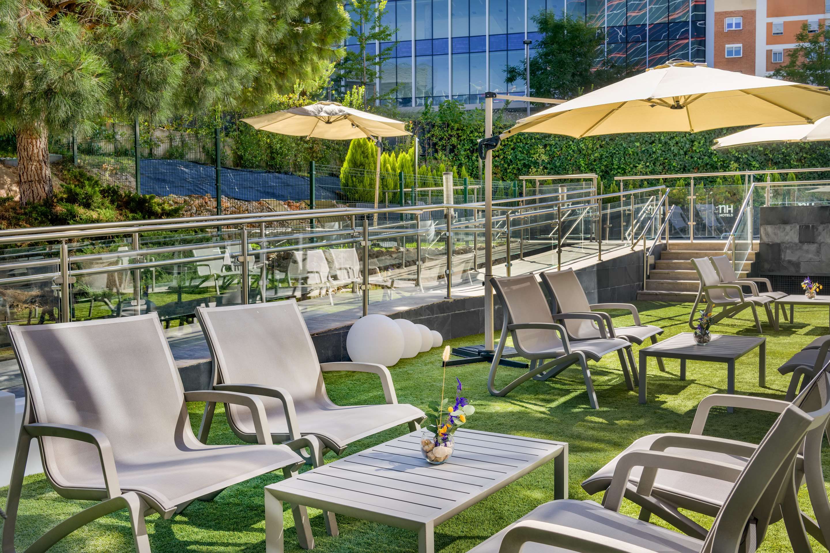 إن إتش مدريد ريبيرا ذيل مانزاناريس - مدريد - شرفة مرصوفة